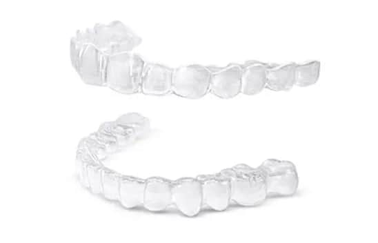 Ile kosztuje nakładka na zęby po aparacie? Sprawdź ceny i ukryte koszty