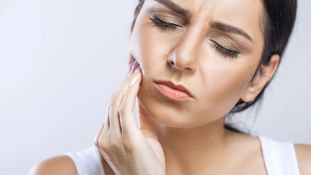 Ból zęba po zatruciu ile trwa – poznaj przyczyny i sposoby ulgi